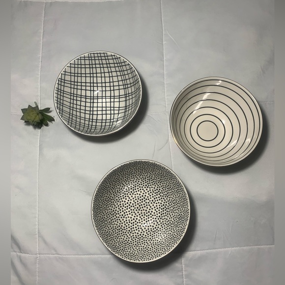 Set of 3 Bowls - Picture 5 of 9